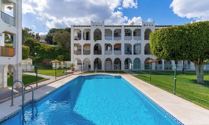 Torrequebrada Apartment | Apartment 'Benalmadena 2' with Sea View, Wi-Fi and Air Conditioning