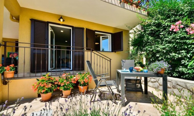 Pobri Apartment | Apartment Beni by Interhome
