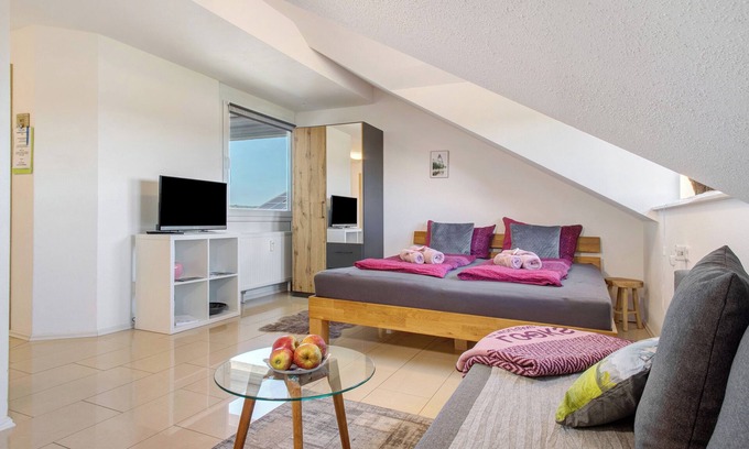 Waggershausen Apartment | Apartment 'Bergchalet Mirabell - Fewo Weitblick' with Mountain View at the lake constance