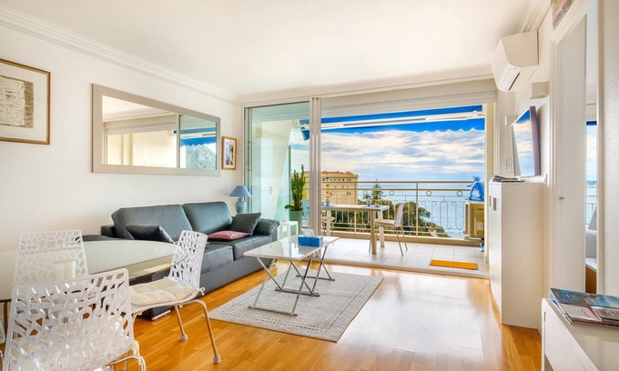Cap d'Ail Apartment | Apartment 'Best View Of Cote Dazur' with Sea View, Wi-Fi and Air Conditioning