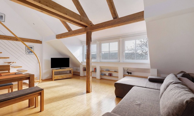 Mickhausen Apartment | Apartment 'Birkethof Romantik' with Shared Terrace, Private Garden and Wi-Fi