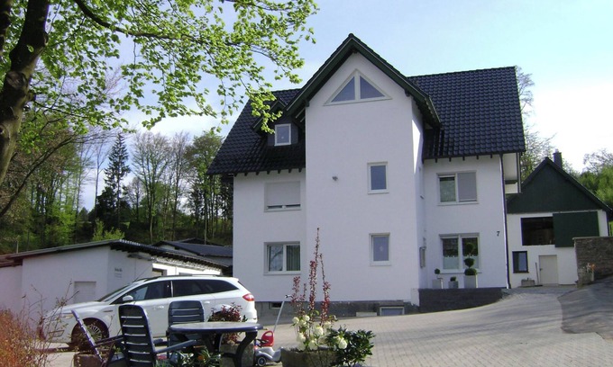 Drolshagen Apartment | Apartment 'Bock Feldmannshof' with Balcony and Wi-Fi