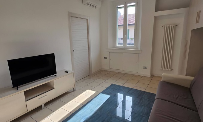 Turro Apartment | Apartment 'Boiardo House' with Wi-Fi and Air Conditioning