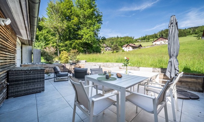 Saxel Apartment | Apartment 'Bois Joli Spa-terrasse Privatisés' with Private Terrace and Wi-Fi