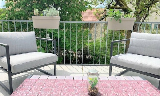 Memmingen Apartment | Apartment "Brunnen" Quiet location/Lots of nature/120 qm/balcony and garden