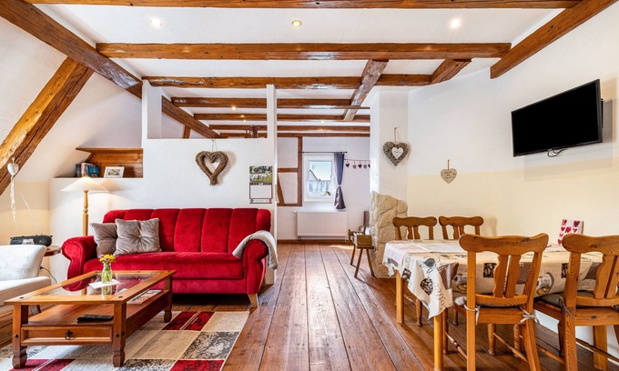 Rosenfeld Apartment | Apartment 'Burgzimmer' with Shared Garden and Wi-Fi
