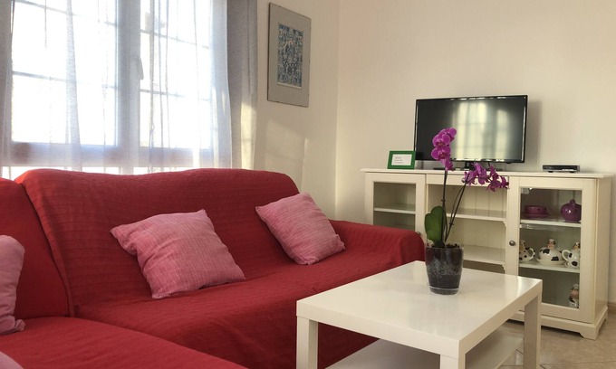 Gran Tarajal Apartment | Apartment by the beach with Wi-Fi and satellite TV