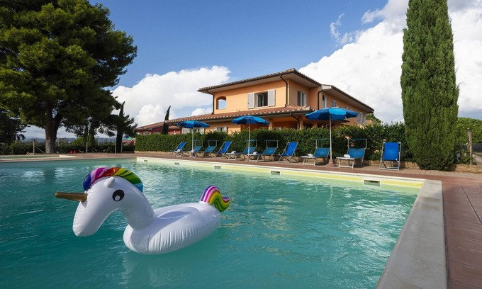 Puntone Apartment | Apartment by the sea with private outside space, Air Conditioning,Wi-Fi. T0