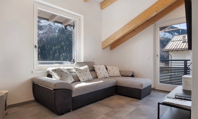 Fraviano Apartment | Apartment 'Cà Dei Nane' with Mountain View, Balcony and Wi-Fi