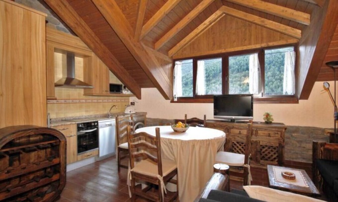 Borrastre Apartment | Apartment 'Cambolino' with Mountain View, Private Terrace and Wi-Fi