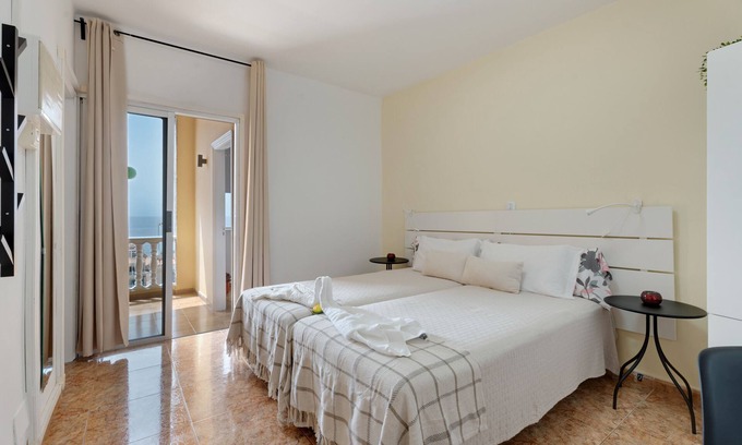 Vueltas House | Apartment 'Candelaria D' with Wi-Fi