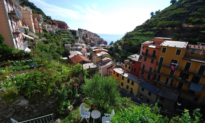 Manarola Apartment | Apartment Casa Albarola by Arbaspàa, with sea view garden in Manarola