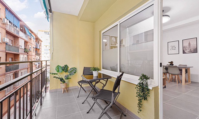 Cruz de Humilladero Apartment | Apartment 'Casa Amara' with Private Terrace and Wi-Fi