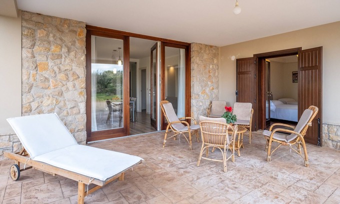 Nardo Apartment | Apartment 'Casa Cenate' with Private Terrace, Wi-Fi and Air Conditioning