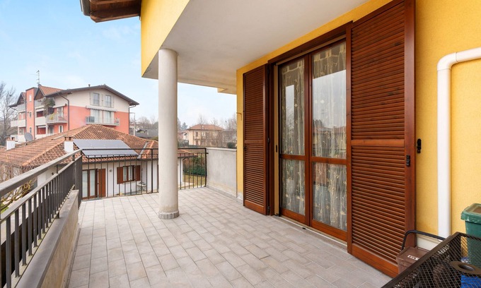 Sesto Calende Apartment | Apartment 'Casa Emagal' with Private Terrace, Balcony and Wi-Fi