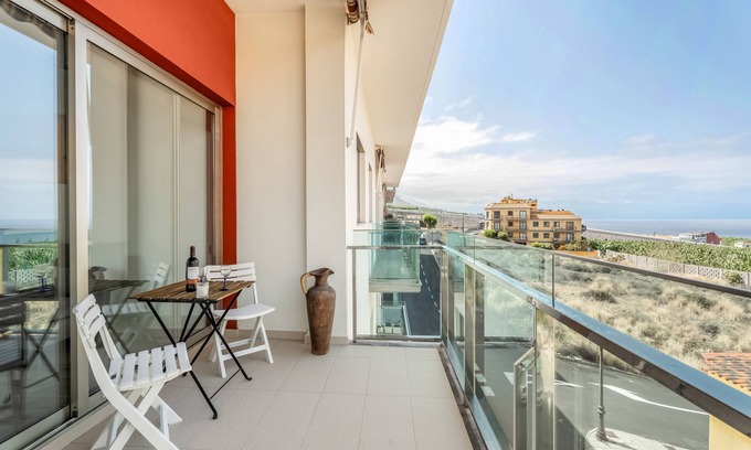 Tazacorte Apartment | Apartment 'Casa Graham' with Sea View, Balcony and Wi-Fi