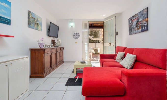 Loiri Apartment | Apartment 'Casa Isa E Martina' with Private Terrace