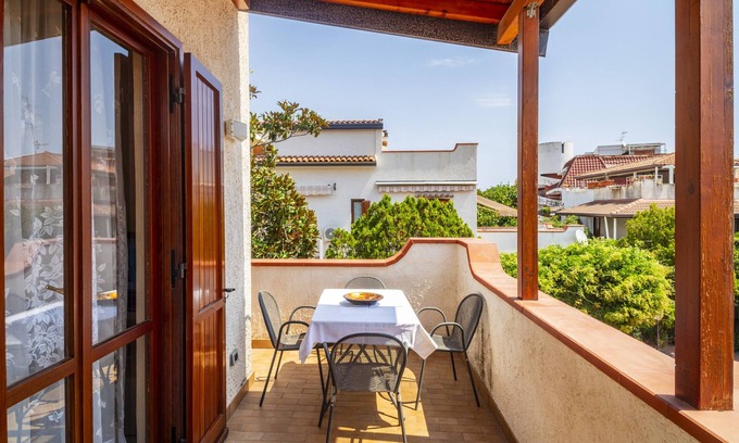 Recanati Apartment | Apartment 'Casa Recanati' with Private Terrace and Air Conditioning