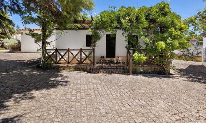 Riachos Villa | Apartment 'Casa Retiro' with Shared Pool, Wi-Fi and Air Conditioning