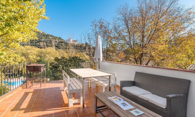Castril Apartment | Apartment 'Casa Rural Cortijo El Plantio' with Mountain View, Wi-Fi and Air Conditioning