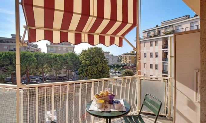 Albenga Apartment | Apartment Casa Vacanze Leslie with Balcony