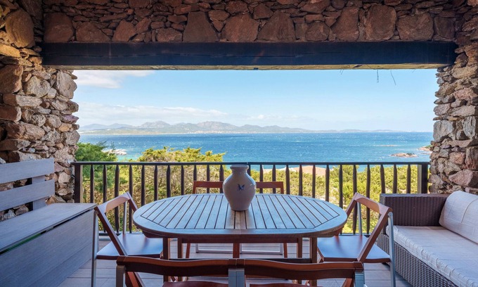 Li Cuncheddi Apartment | Apartment 'Casa Vacanze Ribes' with Sea View, Shared Pool and Private Terrace