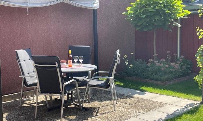 Celle Apartment | Apartment 'Celle-Bostel' with Private Terrace, Private Garden and Wi-Fi