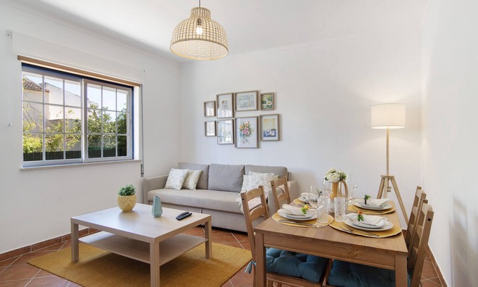 Santa Luzia Apartment | Apartment "Charming Sl009" close to the Sea with Wi-Fi