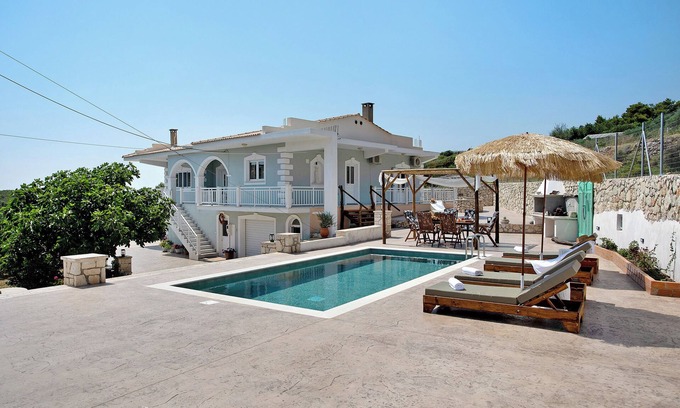 Agalas Apartment | Apartment 'Christine's House' with Private Pool, Wi-Fi and Air Conditioning