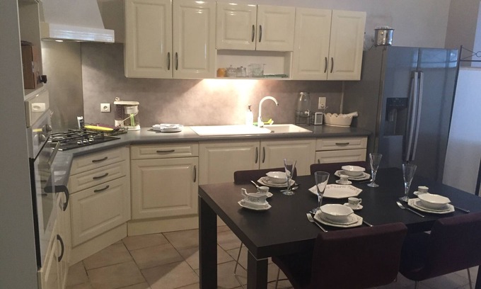 Gaillac Apartment | Apartment city center discounted by the week