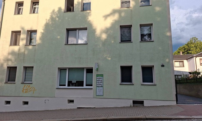 Radeberg Apartment | Apartment "Classic"vor den Toren Dresdens und der Oberlausitz with Terraces & Wi-Fi