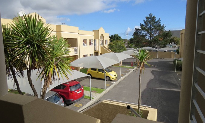 Goodwood Apartment | Apartment close to airport, town and Waterfront
