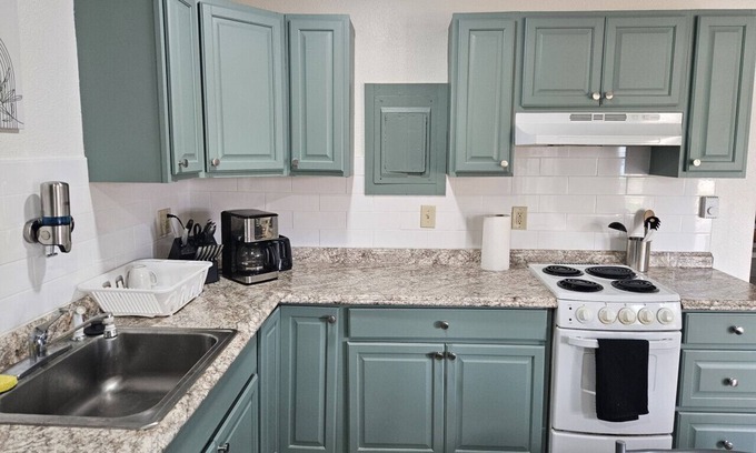 Campbell Park Apartment | Apartment Close to Hospital and UAA