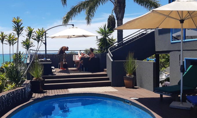 Shelly Park Apartment | Apartment Cockle bay Howick Swimming pool