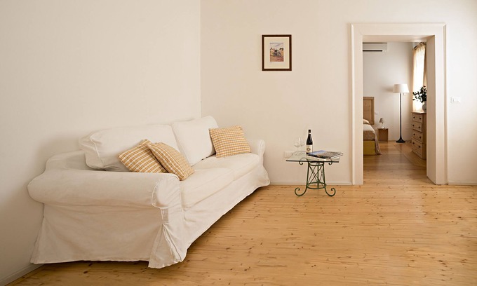 Nogarole Rocca House | Apartment Court