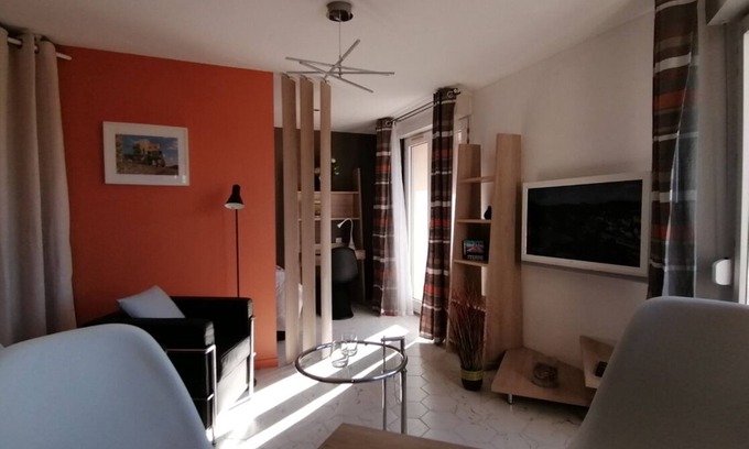 Blagnac Apartment | Apartment Cozy Toulouse-Blagnac prox. Airport - Private Pgk