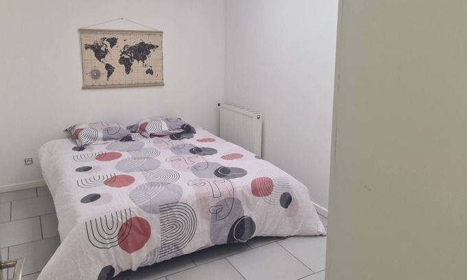 Croix Apartment | Apartment Croix metro