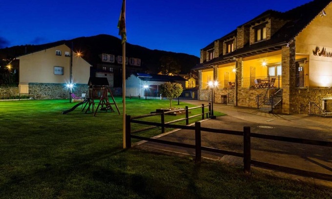 Caboalles de Abajo House | Apartment 'Cuartal' with Mountain View, Shared Pool and Wi-Fi