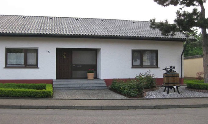 Wyhl Apartment | Apartment Dirr - Apartment 80 m², UG, 1 bedroom, 1 living room/bedroom