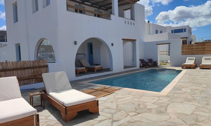 Vivlos Apartment | Apartment 'Daphne's Place' with Sea View, Wi-Fi and Air Conditioning