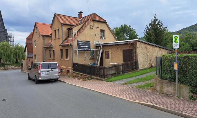Graitschen b. Burgel Apartment | Apartment 'Am Stern' with Mountain View, Private Terrace and Wi-Fi