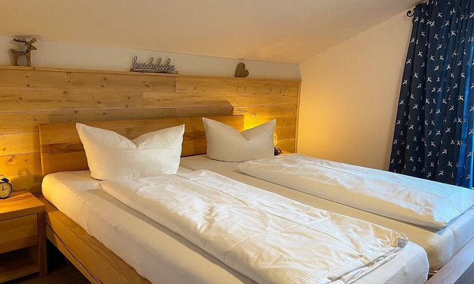Oberschonau Apartment | Apartment no. 17, 1-2 persons, 55 sqm, 1 bedroom, balcony