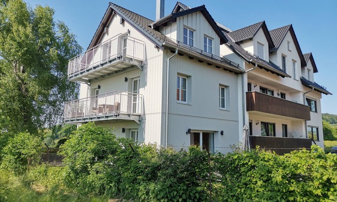 Weissenburg in Bayern Condo | Apartment (80sqm) with balcony (10sqm) 2km away from Weißenburg