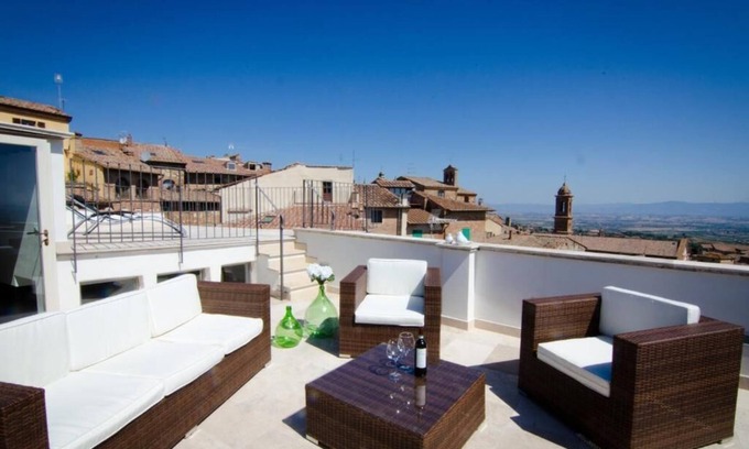Montepulciano Apartment | Apartment dell 'Erbe with panoramic terraces