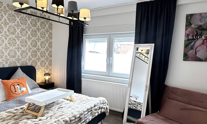 Duisburg Sud Apartment | Apartment 'Deluxe Apartement Mit Terrasse' with Shared Terrace and Wi-Fi