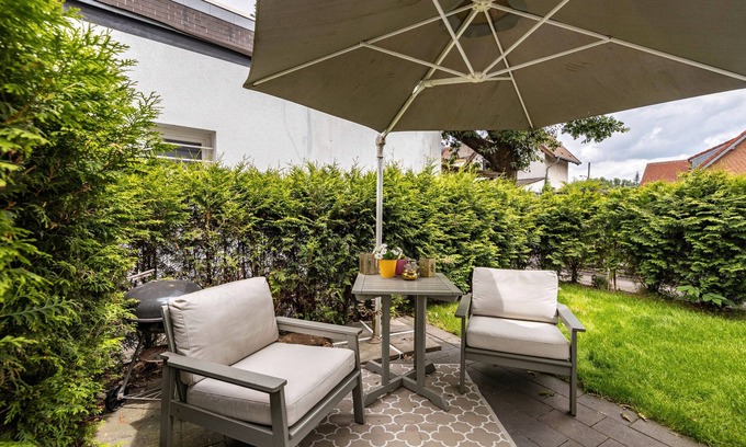 Duisburg Sud Apartment | Apartment 'Deluxe Apartement Mit Terrasse' with Shared Terrace and Wi-Fi