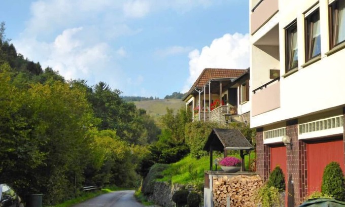 Enkirch Apartment | Apartment Der Malerwinkel in Enkirch - 4 persons, 2 bedrooms