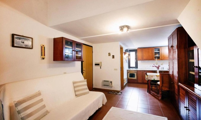 Castel di Sangro Apartment | Apartment 'Dimora Annilor Castel Di Sangro' with Shared Garden, Wi-Fi and Air Conditioning