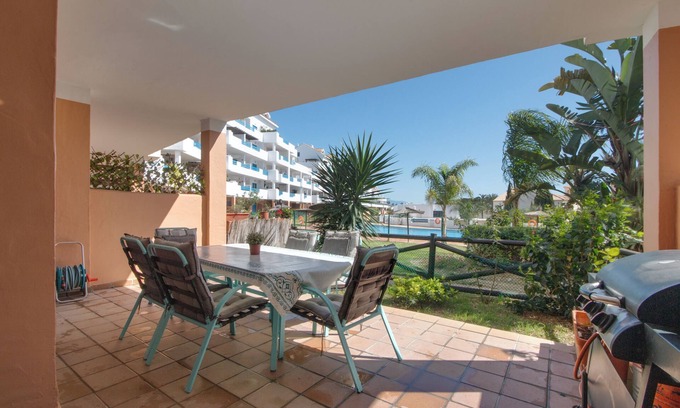 Castillo de Sabinillas Apartment | Apartment 'Duquesa Suites Golf and Gardens' with Shared Pool, Wi-Fi and Air Conditioning