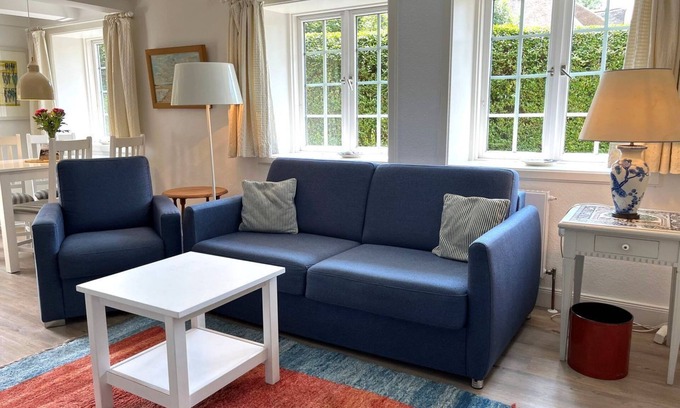 Großmorsum Apartment | Apartment East, 55sqm for up to 3 persons - Altes Friesenhaus